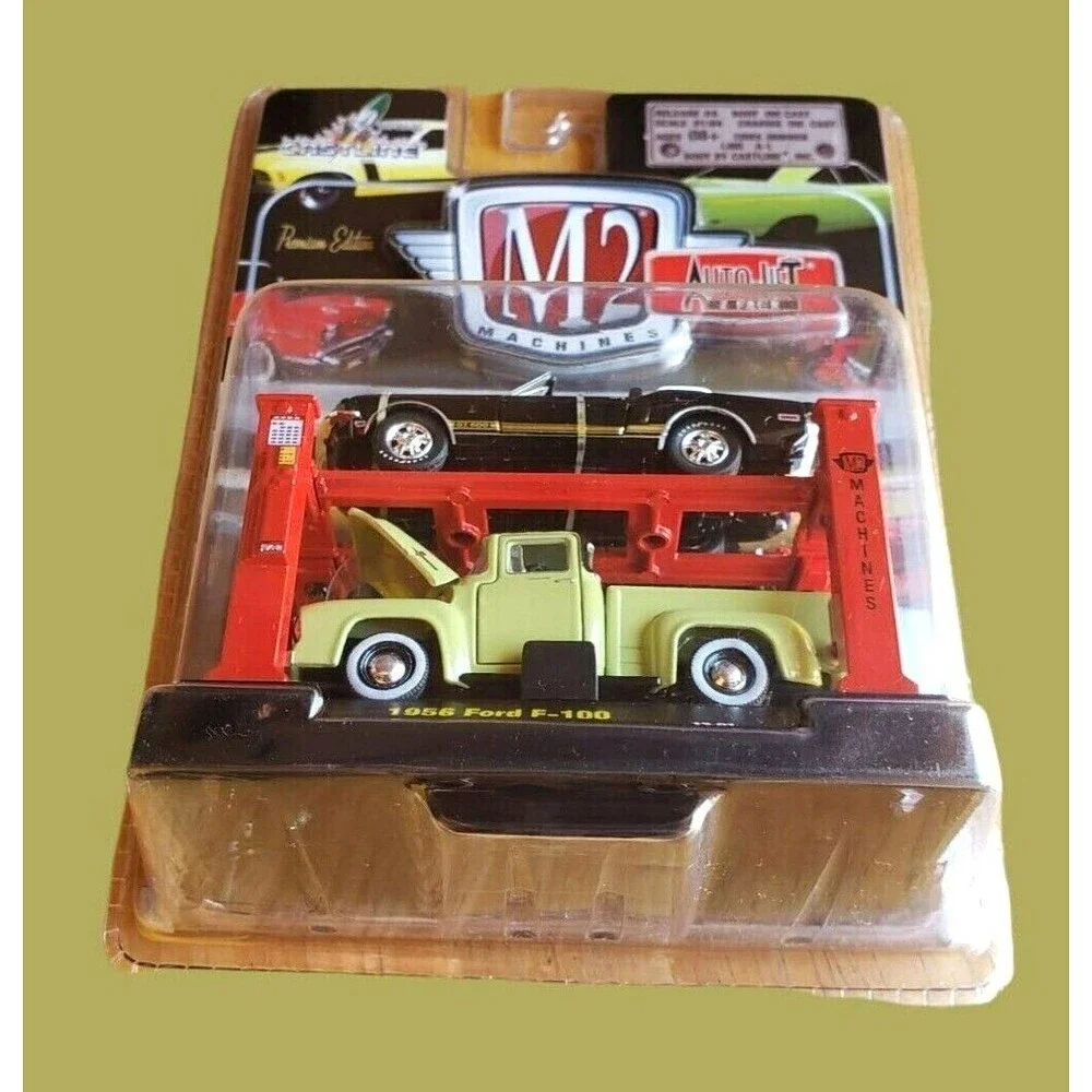 M2 Machines Auto-Lift 2 Pack 1956 Green Ford F-100 & 1968 Black Shelby GT500 MOC